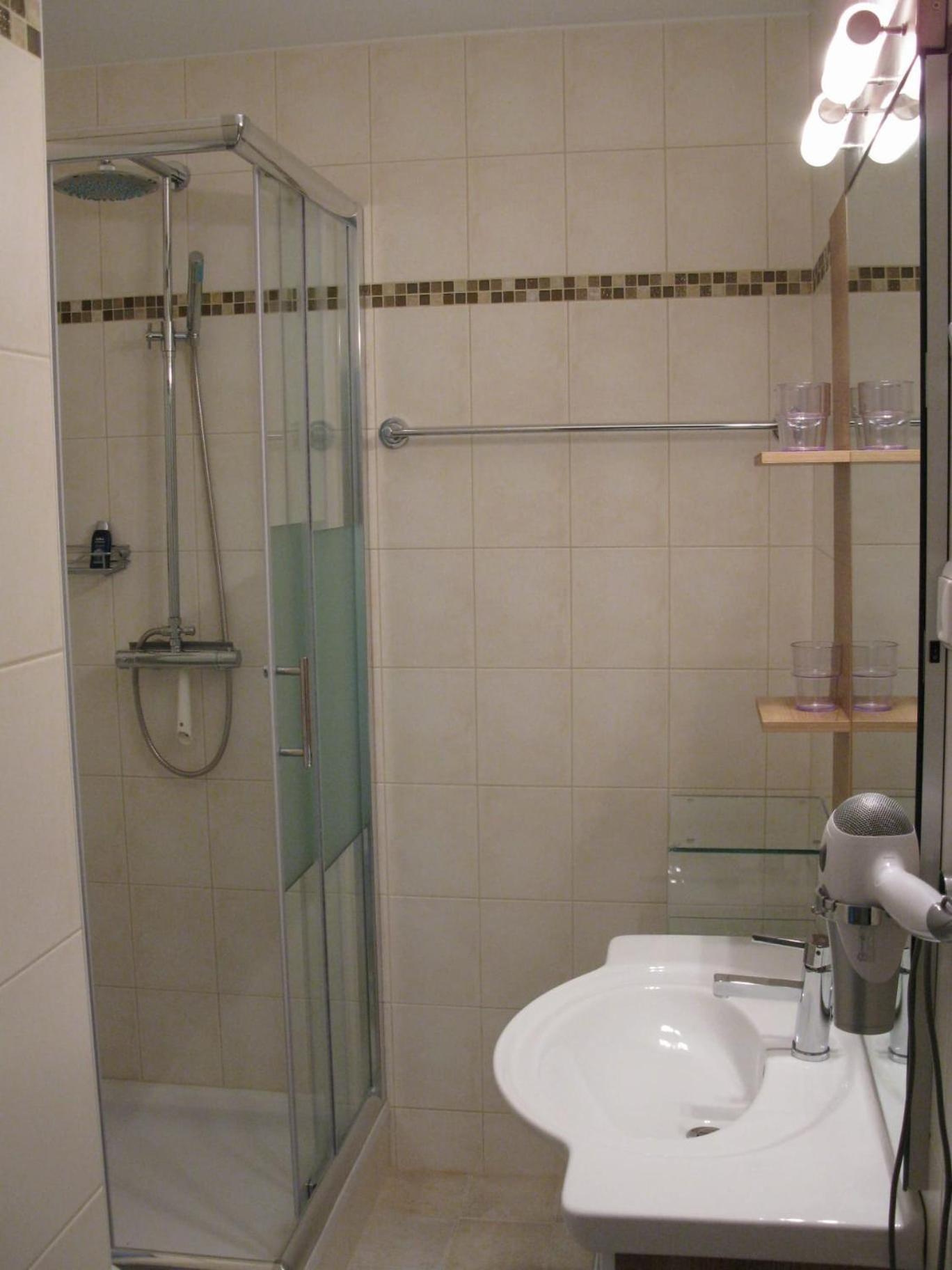 Kaernten Ossiacher See Apartment Zwei Zimmer Ferienwohnung Direkter Seezugang Strand Beheizte Schwimmhalle ボーデンスドルフ エクステリア 写真